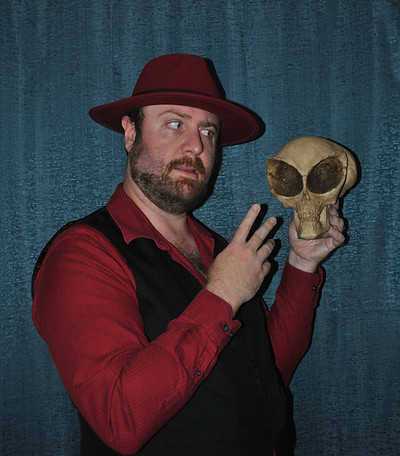 Ulalu author photo Yorick cropped 2.JPG