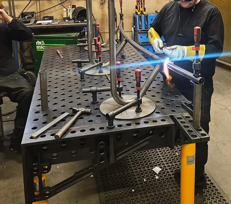 Heavy-duty welding table fixture clamp for metal fabrication