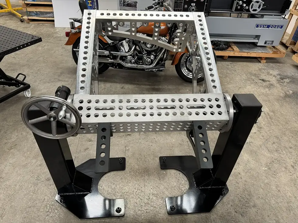 Industrial welding rotisserie with aluminium profile beam and handwheel control