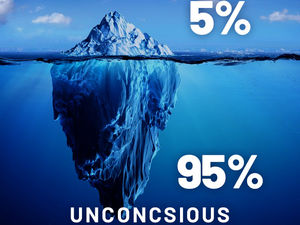 iceberg-conscious-vs-unconscious-mind-psychology-metaphor
