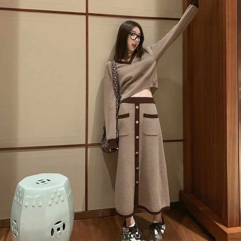 Thumbnail: Autumn Casual Warm Color Blocking Knitting Two Piece Set Women V-Neck Loose Pull