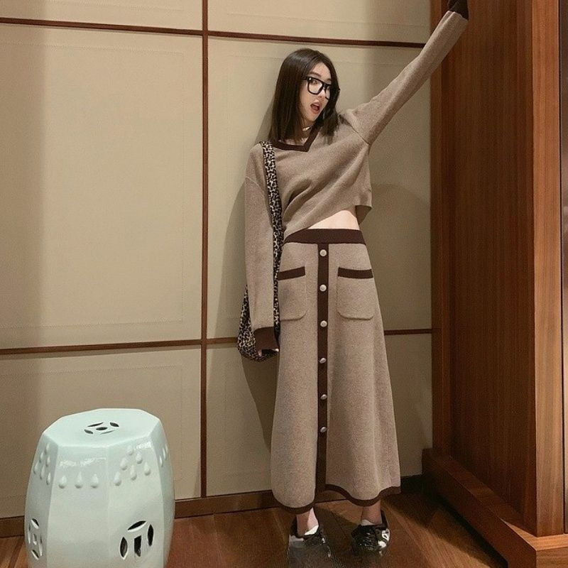 Thumbnail: Autumn Casual Warm Color Blocking Knitting Two Piece Set Women V-Neck Loose Pull