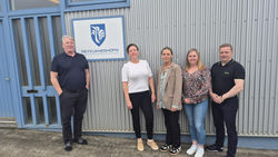 Vágs Havn | MYNDIR - Mennandi ferð til Íslands við denti á cruisevinnu