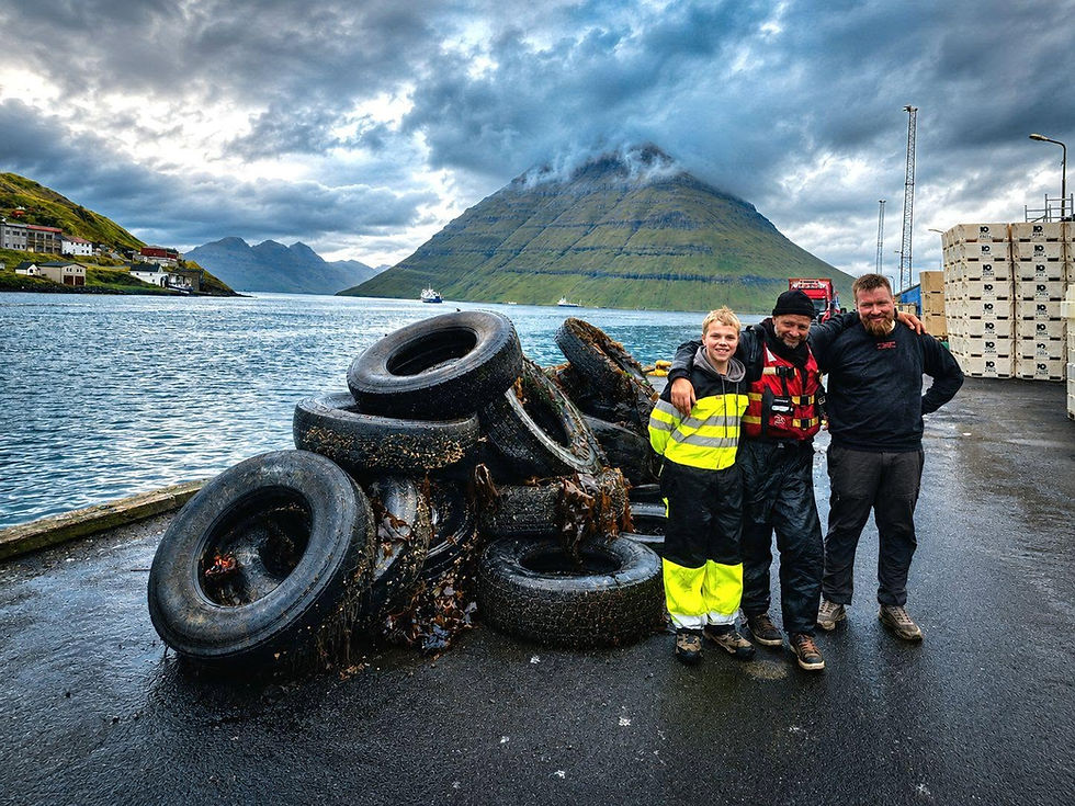 27 gomul fríhold tikin av botni í Klaksvík