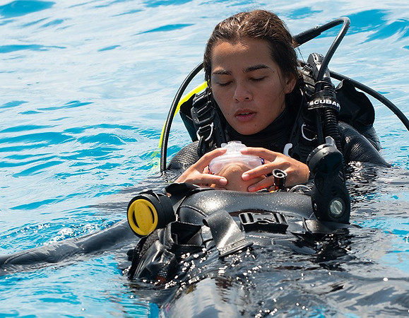 Rescue diver 1.jpg
