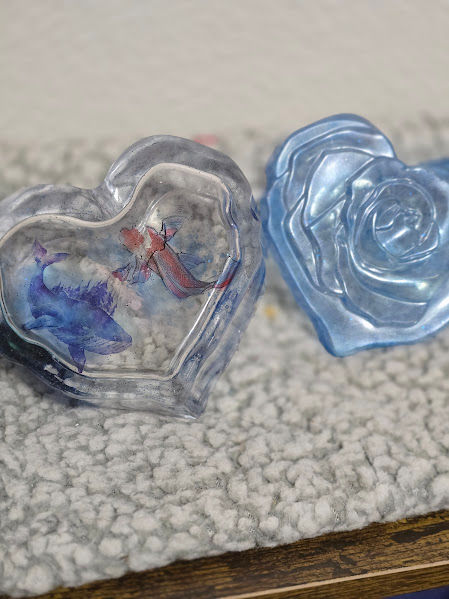 Thumbnail: Large Heart Resin Trinket Box – Handmade Keepsake Box