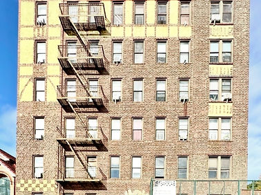 Building front 15517.jpg