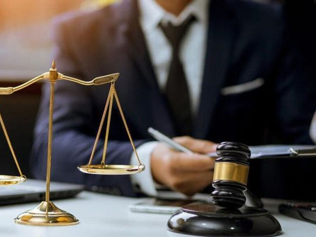 متى تحتاج الشركة لمحامي أعمال؟ علامات تدل على ضرورة التعاقد القانوني