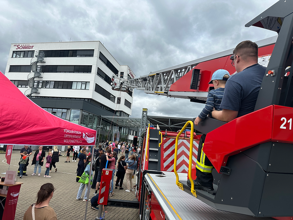 Mit der Feuerwehr gehts hoch hinaus