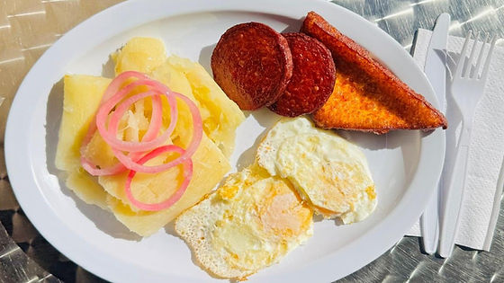 Tres Golpes with Yuca al mojo (Boiled Cassava)