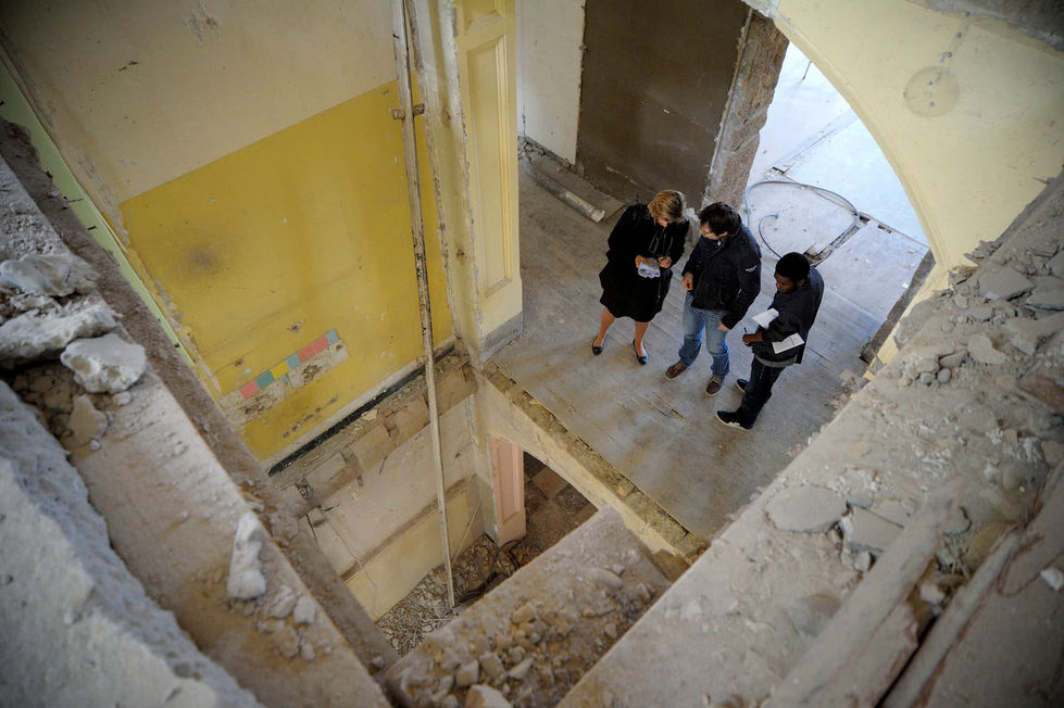 Suivi de chantier technique : prise de mesure et intervention d'artisans en phase de démolition - Sécurité et expertise bâtiment - Fabrice Ferrer