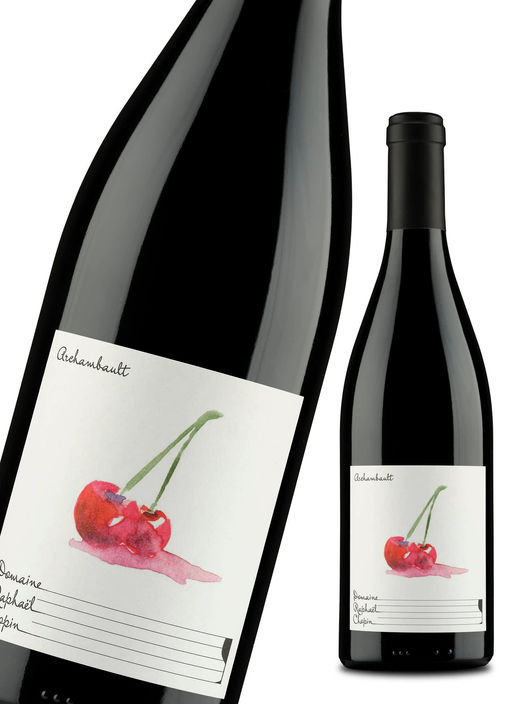 PACKSHOTS & MISE EN SCÈNE DE BOUTEILLES D'EXCEPTION
Maîtrise de la lumière et de la colorimétrie pour sublimer le vin, les spiritueux et l'art de la table : du détourage e-commerce aux compositions publicitaires haut de gamme.