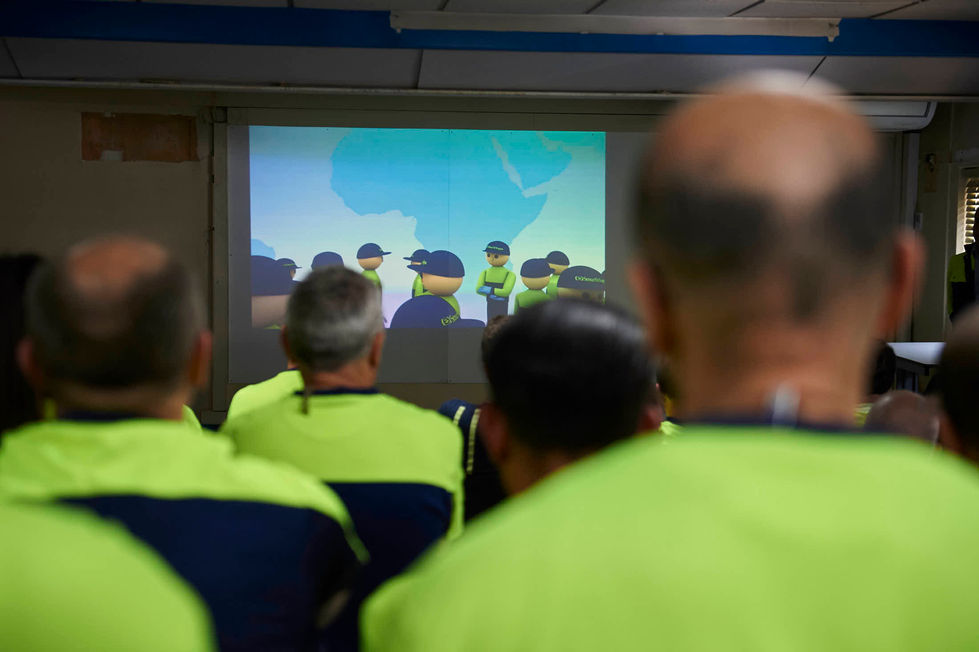 Cohésion d’équipe Smurfit Kappa lors de la Journée Sécurité - Échange et partage d’expérience - Reportage Corporate immersif - Fabrice Ferrer
