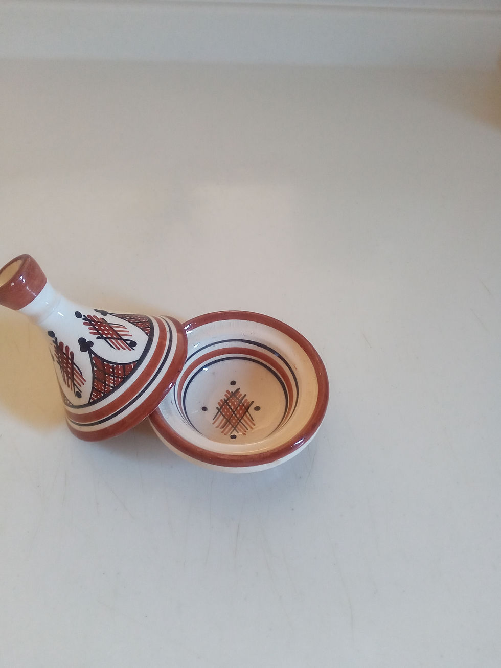 サムネイル： タジン中型1　茶色