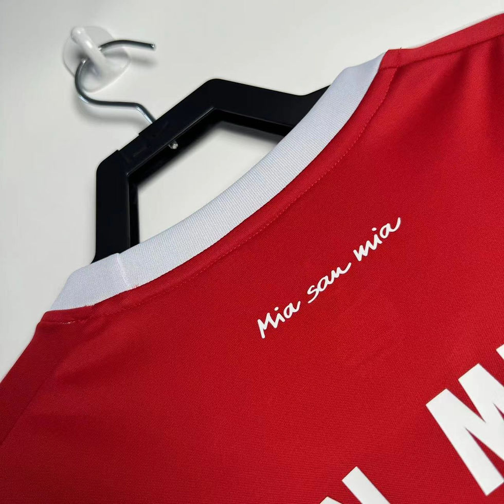 Thumbnail: Bayern Munich Retro Replica Classic Football Shirt 2016-17 Home
