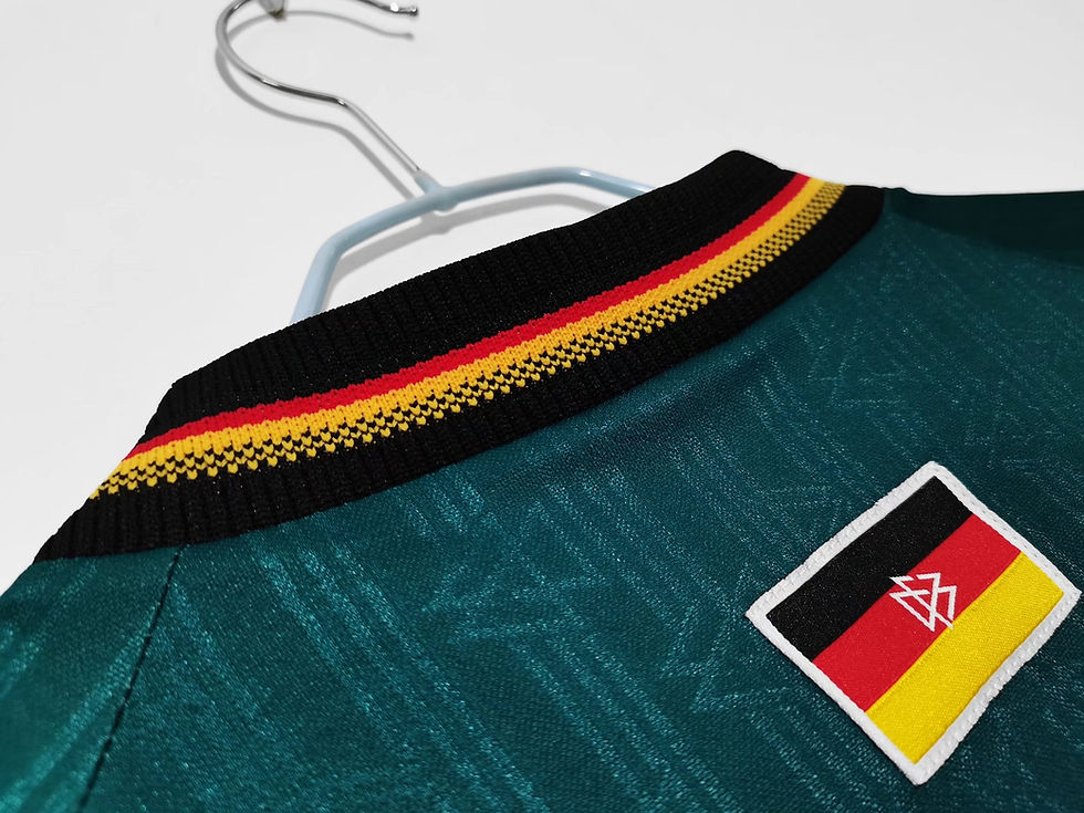 Miniatura: Camiseta retro de visitante de ALEMANIA 1996