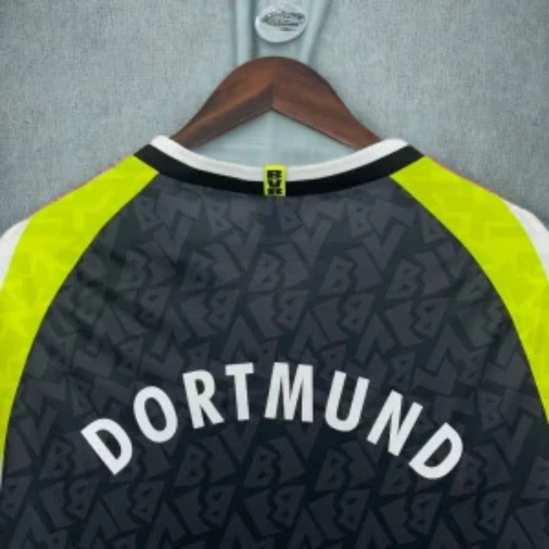 Thumbnail: Borussia Dortmund Retro Replica Classic Away Football Shirt  1995-96