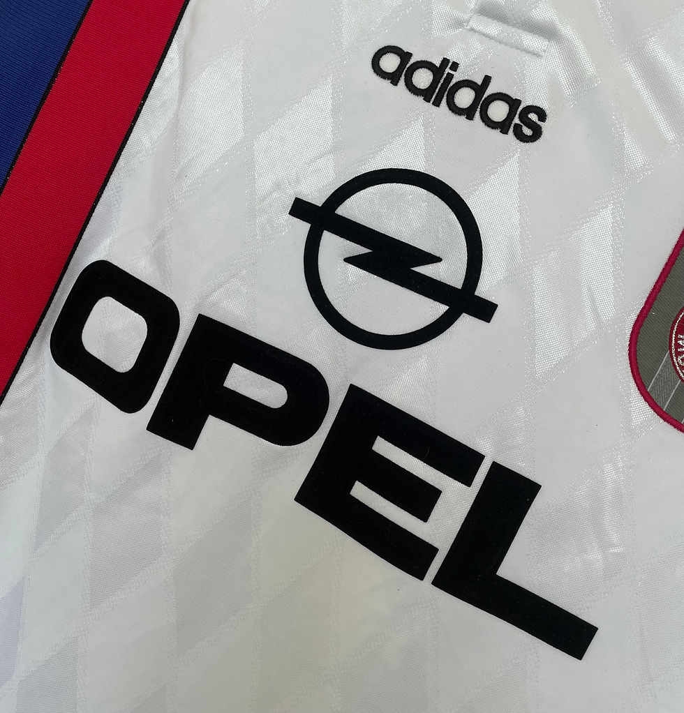 Thumbnail: Bayern Munich Retro Replica Classic Football Shirt1996-98 Away