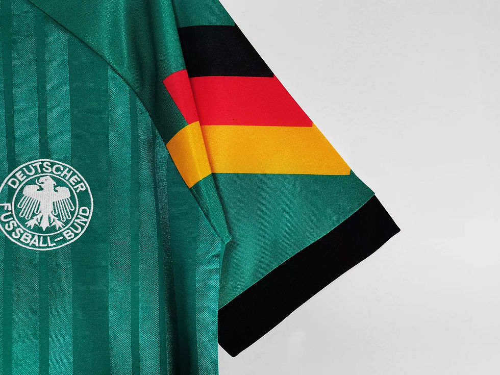 Miniatura: Camiseta retro de visitante de ALEMANIA 1992