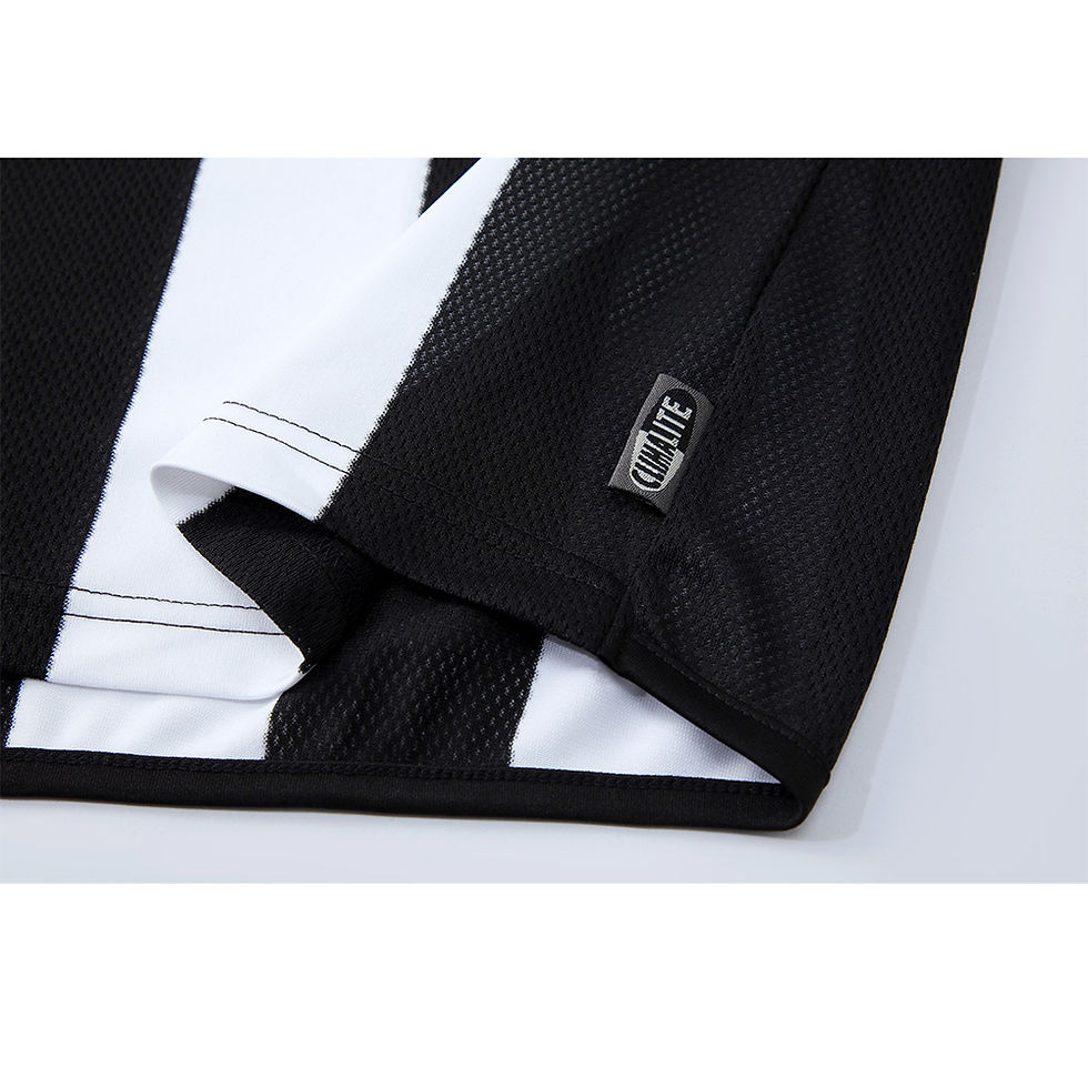 Thumbnail: Newcastle United Retro Replica Classic Football Shirt Home 2003