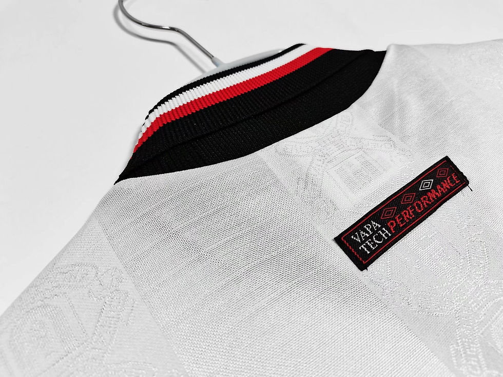 Thumbnail: Manchester United Home Retro Replica Classic Football Shirt 1998-99