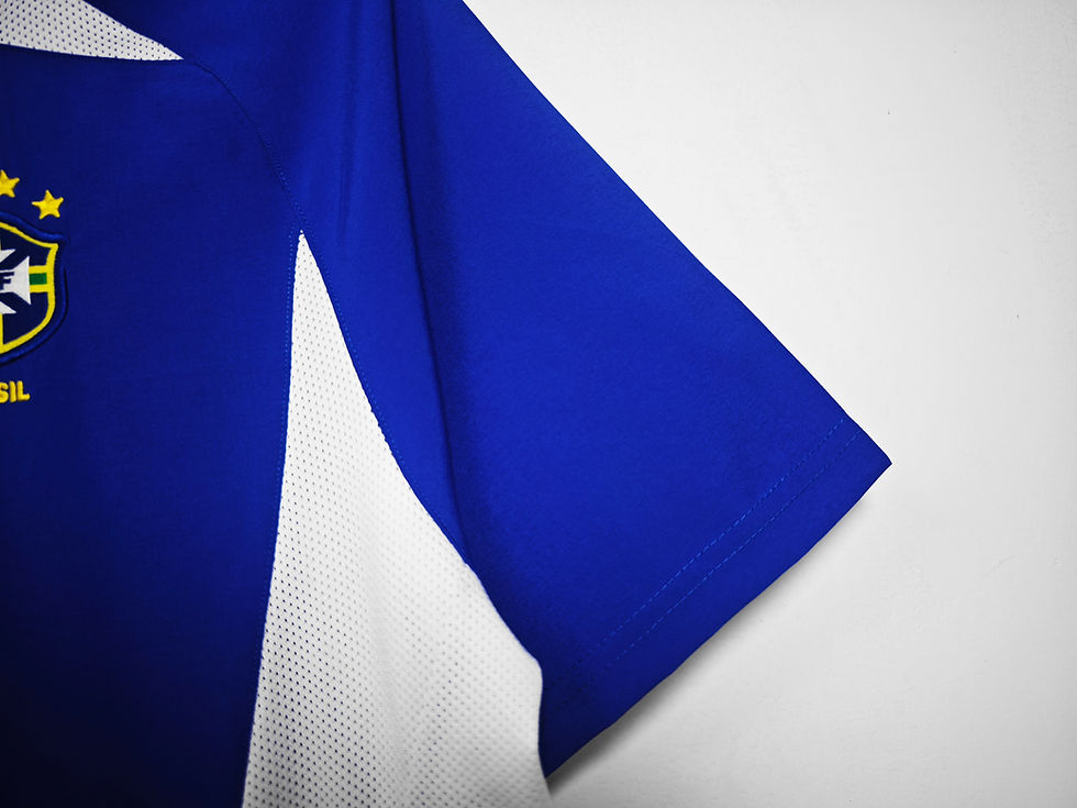 Thumbnail: Brazil Retro Replica Classic Football Shirt 2002 Away