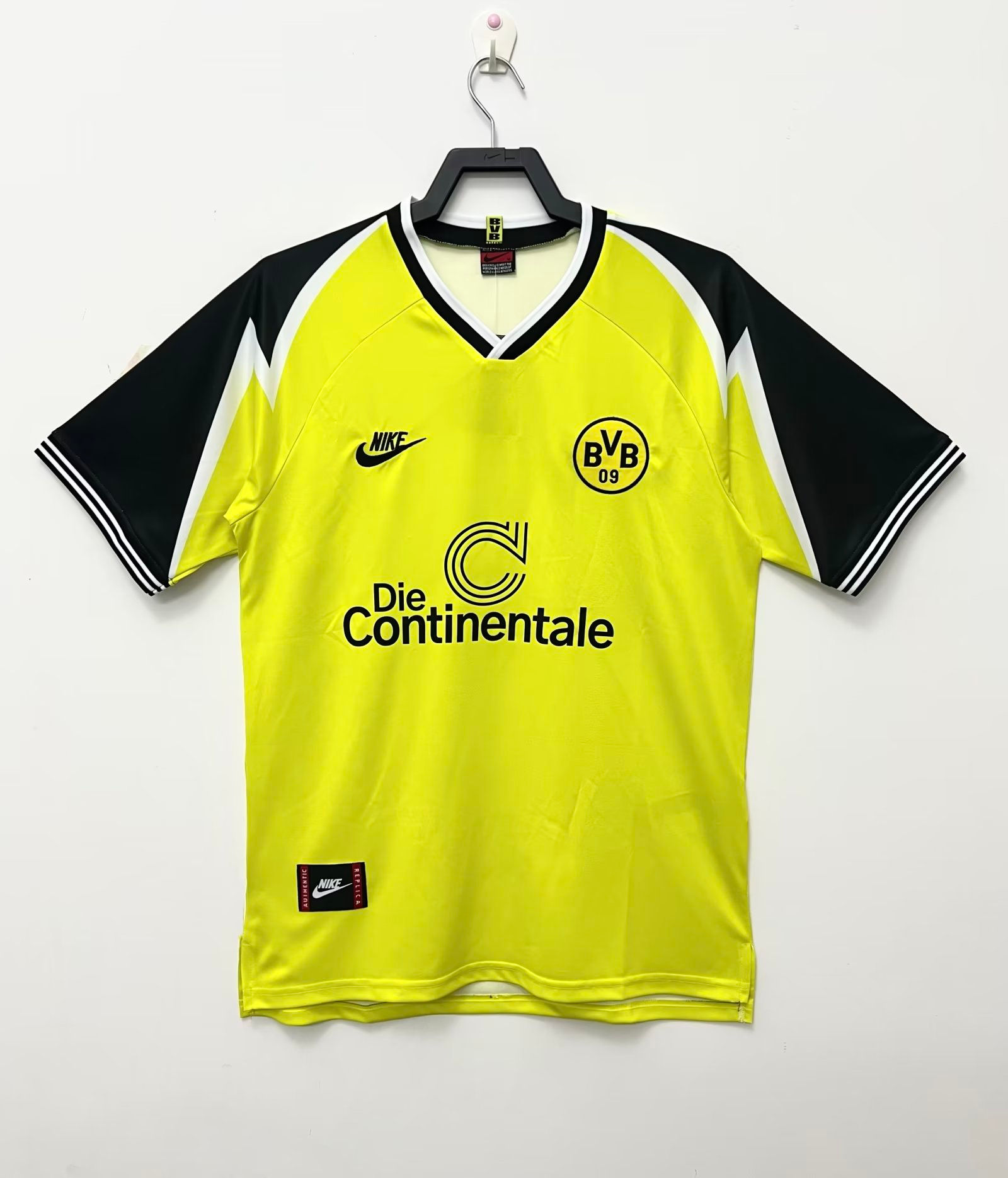 Borussia Dortmund Home Retro Replica Classic Football Shirt 1995-96