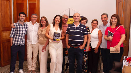 Lançamento do livro sobre Evandro Campos atrai cerca de 150 pessoas na Estação do Conhecimento 