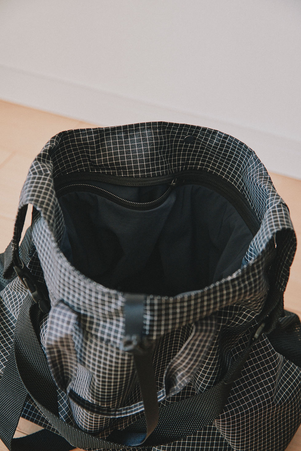 Miniature : Spectra Xgrid Light Shoulder Tote