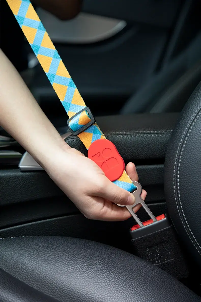 Miniature : cinto de segurança para cachorro com fivela universal