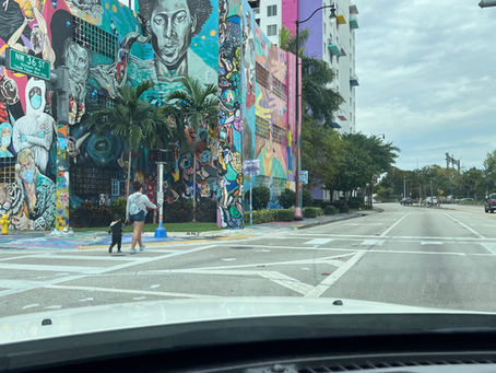 Design Edge Miami 2023 Tradeshow For Furniture, Lighting, Artwork, And Accessories