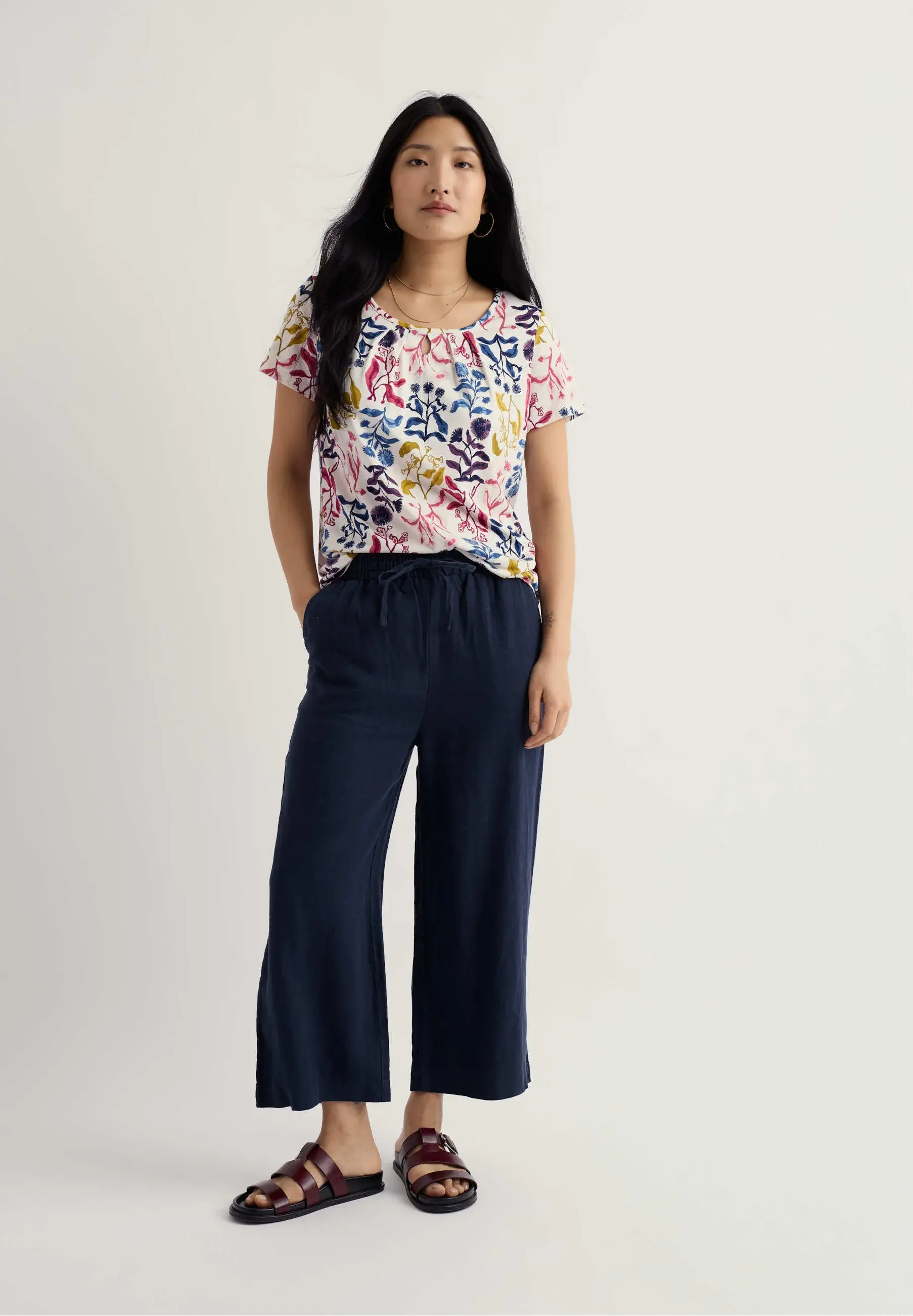 Appletree Keyhole Detail T-Shirt