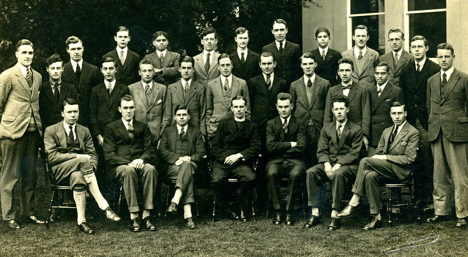 1926-27 Hall Photo.jpeg