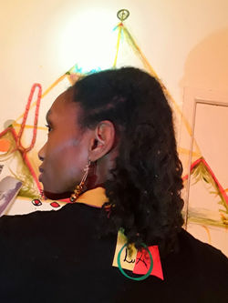 LUXURY ACTUALLY EXCLUSIVE DESIGN T-SHIRT.