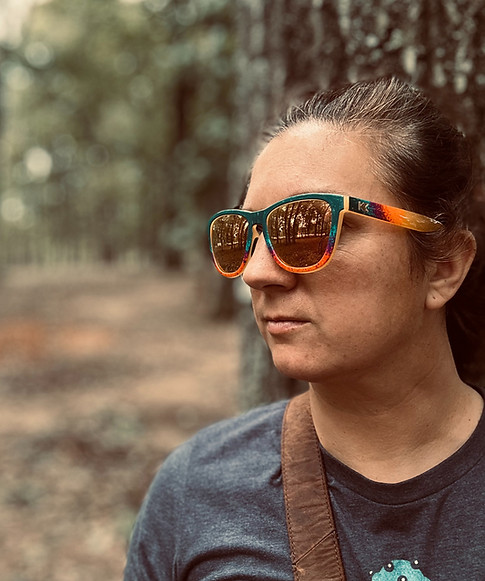 Oicture of a woman reflecting on bad and good decisions