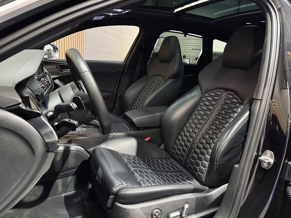 Miniature : AUDI RS6 Quattro 4.0 560 V8 BREAK ENTRETIEN AUDI CÉRAMIQUE PACK CARBONE IMMAT FR