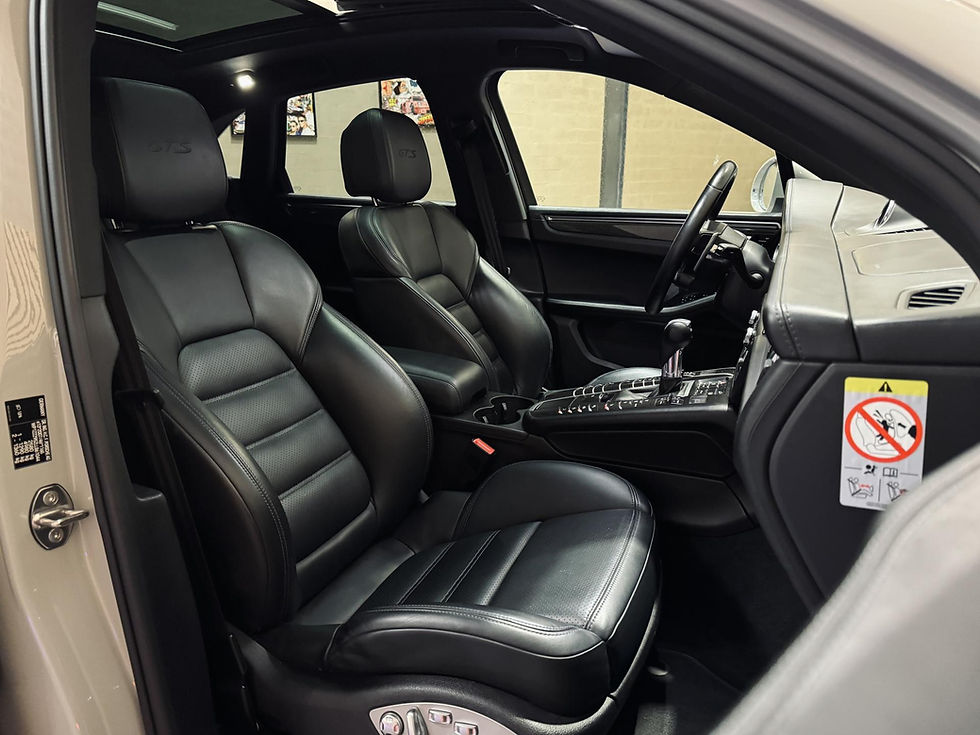Miniature : PORSCHE MACAN 2.9 V6 380 PDK GTS PHASE 2 CRAIE GROSSE CONFIG IMMAT FR