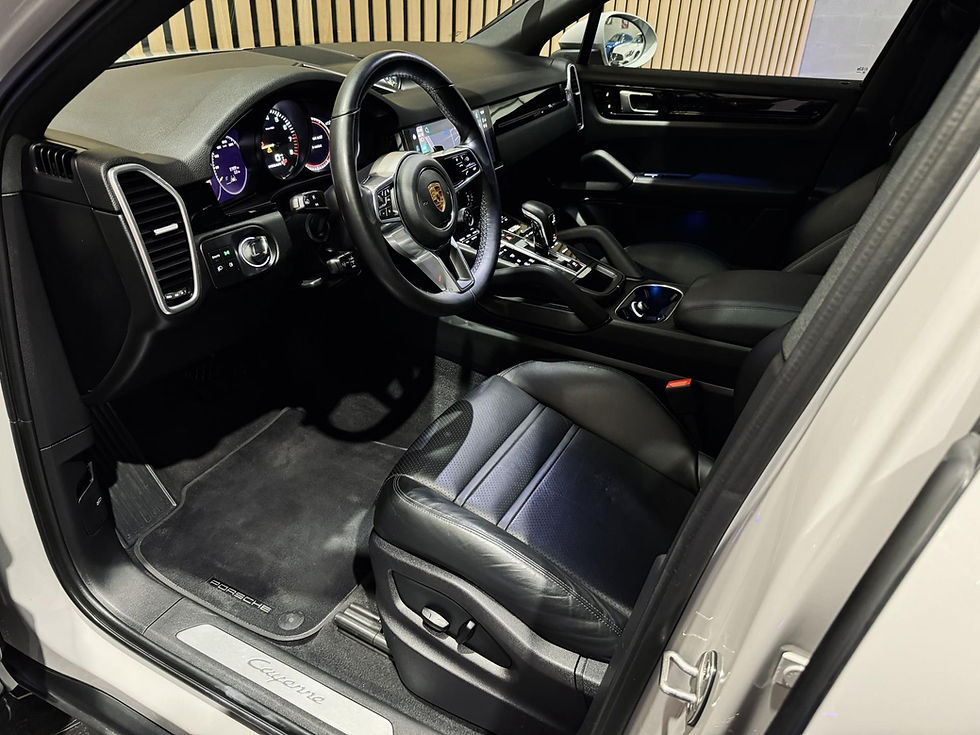 Miniature : PORSCHE CAYENNE COUPE III COUPE 3.0 V6 HYBRID 462 IMMAT FR SUIVI PORSCHE