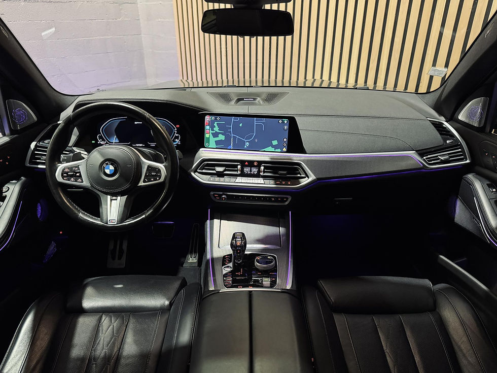 Miniature : BMW X5 xDrive 3.0 394 45e G05 M Sport ENTRETIEN COMPLET BMW ATTELAGE