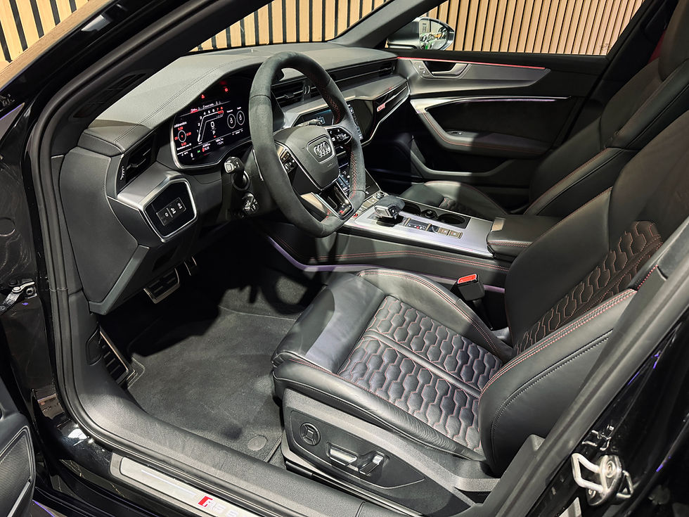 Miniature : AUDI RS6 4.0 TFSI V8 600 QUATTRO FREINS CÉRAMIQUE RS PACK