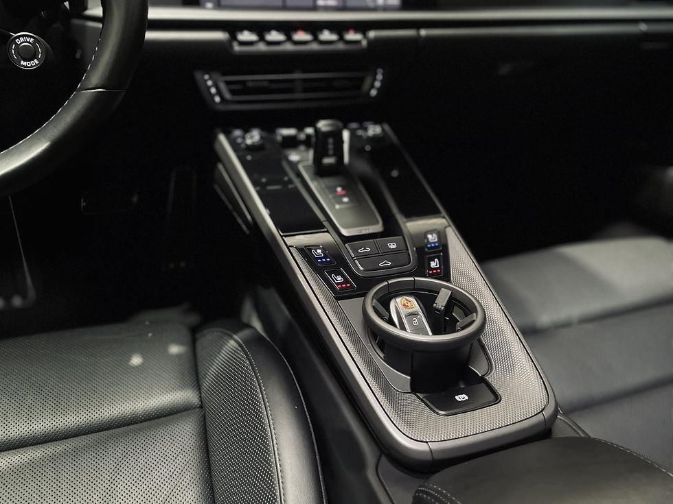 Thumbnail: PORSCHE 911 992 CARRERA S 3.0 450 COUPE PDK ETAT NEUF SUIVI COMPLET IMMAT FRANCE