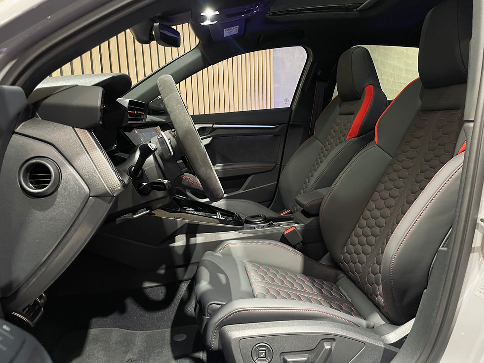 Miniature : AUDI RS3 SPORTBACK 2.5 TFSI 400CH GRIS NARDO VÉHICULE NEUF