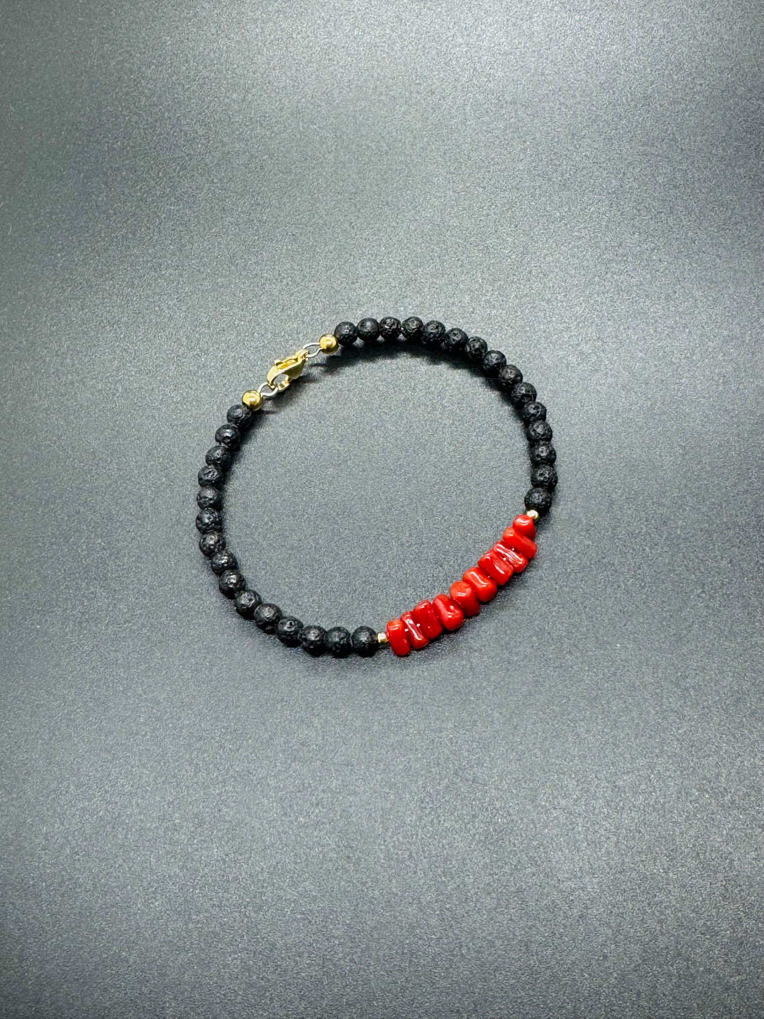 Corail Rouge et pierre de lave