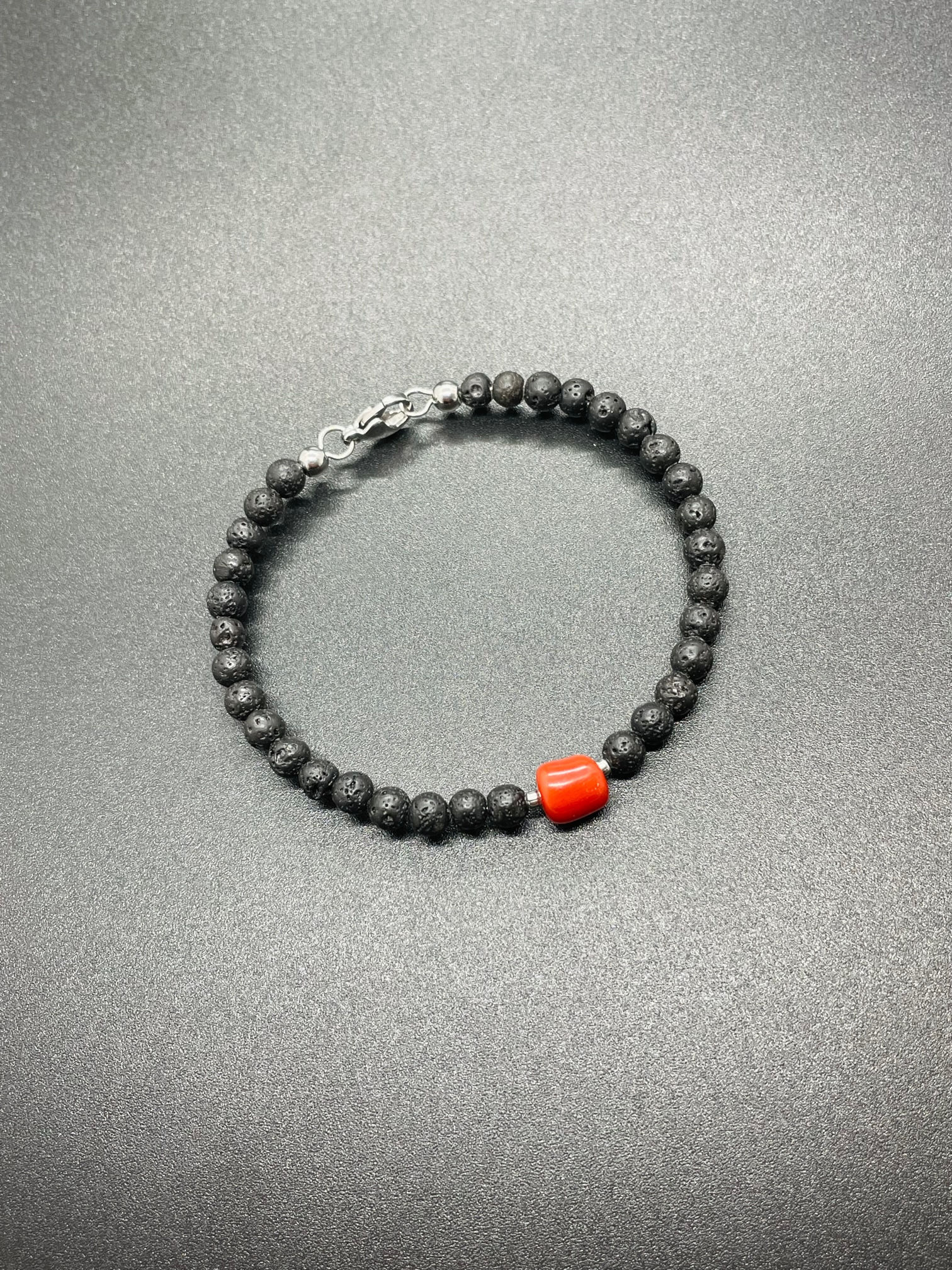 Corail Rouge et pierre de lave