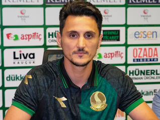 Mustafa Pektemek Yeniden Sakaryaspor'da!