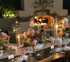 If this tablescape setup doesn’t make your jaw drop, we don’t know what will!  When we’re 