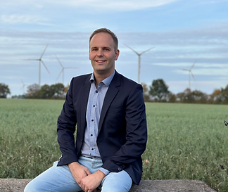 Bild Bastian Homann_edited.png