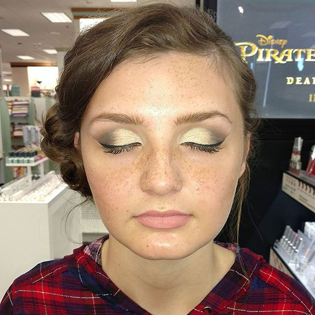 _Natural Glam_ on this beauty for her first prom! 😍 _Eyes_ #LoracCosmetics Unzipped Gold palette, P