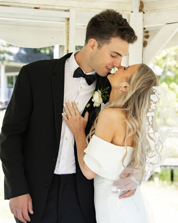 first look at white barn at Padgett place in Huntsville alabama