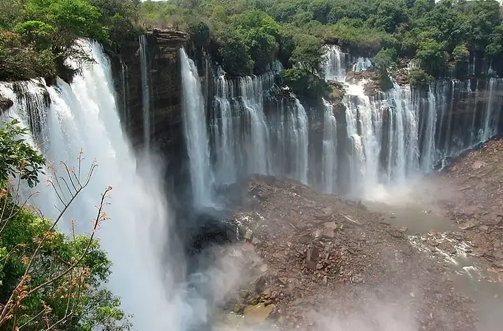 Discover Angola’s top natural wonders for 2025: epic waterfalls, surreal deserts, lush jungles, and off-grid adventures you won’t believe are still under the radar.